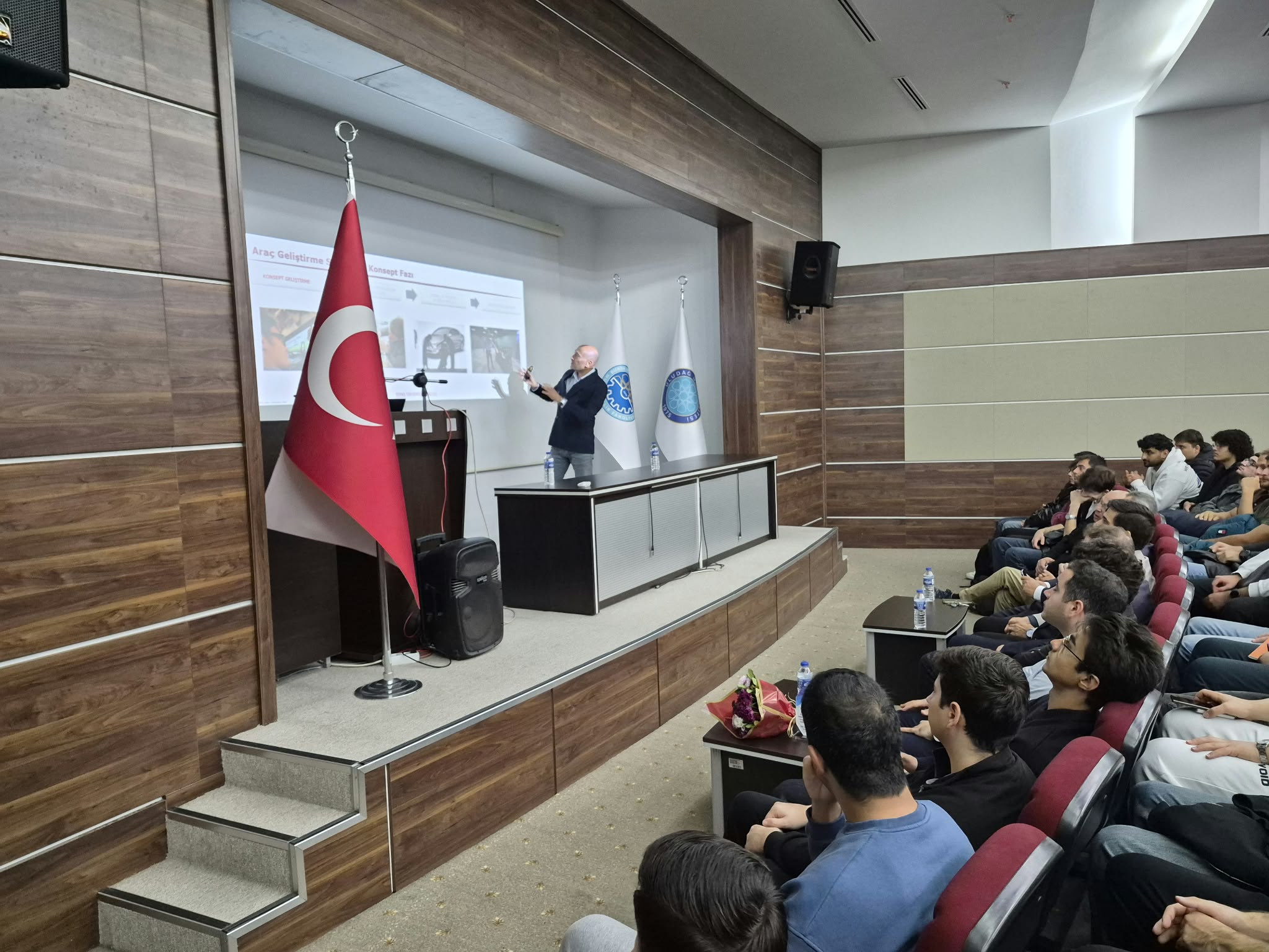 Bursa Uludağ Üniversitesi Mühendislik Fakültesi Otomotiv Mühendisliği Bölümü Açılış Dersini Gerçekleştirdi